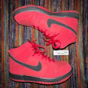 308319–602 Nike Dunk High Red 2016 size 7m 8.5w